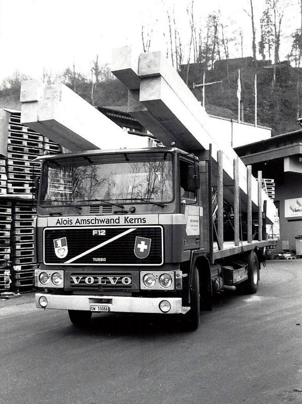 Volvo F12 in Betrieb bis 1998. Balken Kapellbrücke